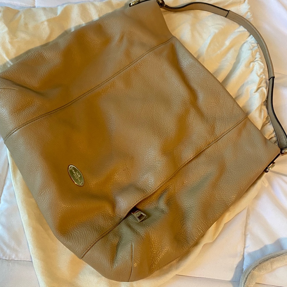 COPY - Tan, neutral Coach shoulder bag